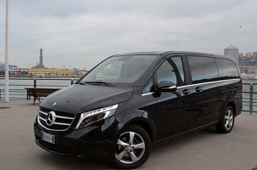 ncc noleggio con conducente genova car rental with driver private taxi meridiana autonoleggio parco macchine mercedes